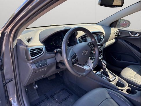 Used 2017 Hyundai Ioniq Limited FWD image 5