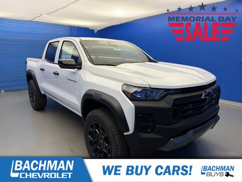 New 2026 Chevrolet Colorado Trail Boss AWD/4WD image 1