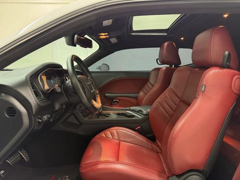 Used 2023 Dodge Challenger SRT Hellcat RWD image 9