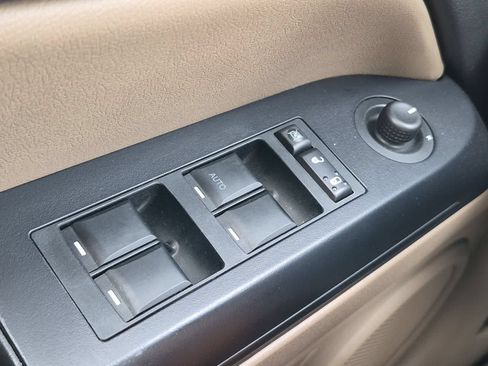 Used 2011 Jeep Compass Latitude w/ Sun/Sound Group AWD/4WD image 30