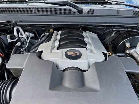 Used 2019 Cadillac Escalade Luxury image 34