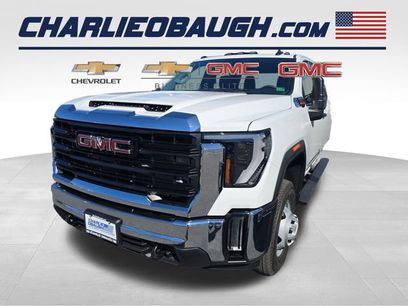 New 2026 GMC Sierra 3500 Pro w/ Convenience Package