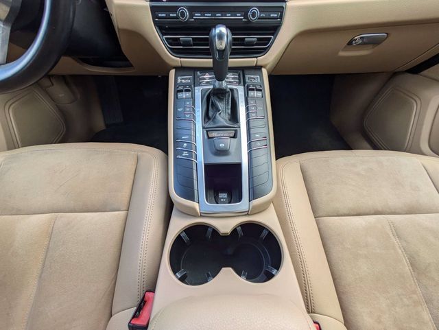 Used 2020 Porsche Macan S AWD/4WD image 23