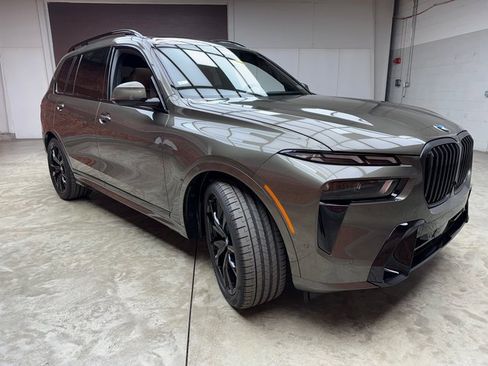 New 2026 BMW X7 xDrive40i image 7