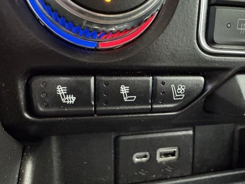 Used 2021 GMC Yukon SLT image 11