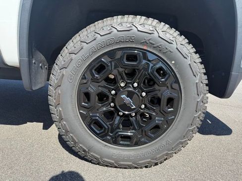 Used 2021 Chevrolet Silverado 2500 LTZ w/ LTZ Plus Package image 15