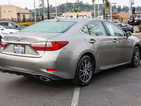 Used 2017 Lexus ES 350 ES 350 w/ Navigation System Package image 24