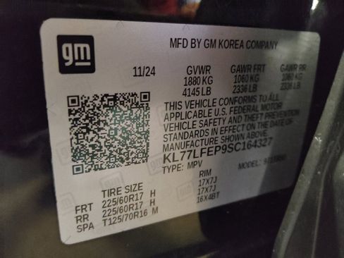 Used 2025 Chevrolet Trax LS FWD image 33