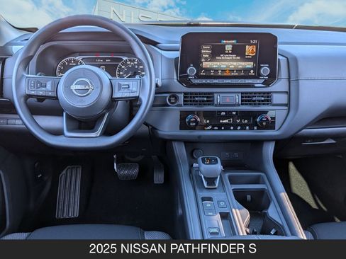 New 2025 Nissan Pathfinder S image 13