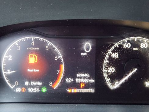 Used 2024 Honda Pilot Touring image 15
