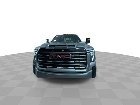 Used 2025 GMC Sierra 2500 AT4 w/ Technology Package AWD/4WD image 3