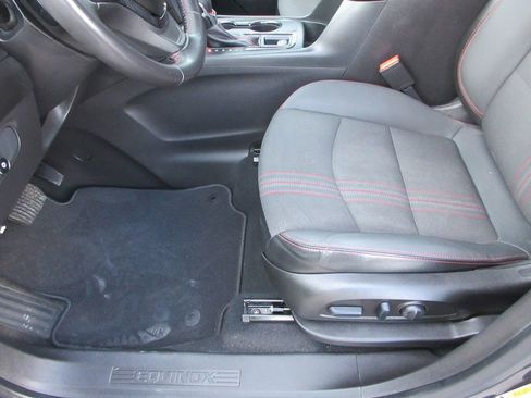 Used 2022 Chevrolet Equinox RS image 21