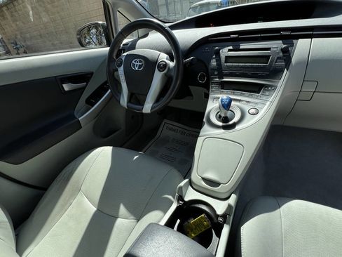 Used 2010 Toyota Prius Two image 28