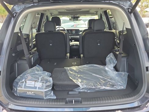 New 2025 Kia Telluride S image 12