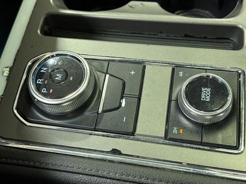 Used 2020 Ford Expedition Max XLT w/ Equipment Group 202A image 21