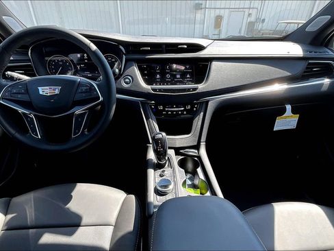 New 2025 Cadillac XT5 Premium Luxury w/ Technology Package image 9