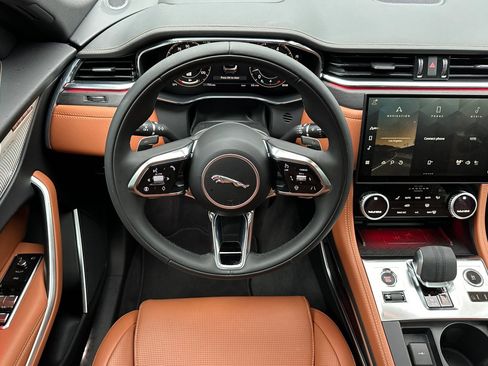 Used 2026 Jaguar F-PACE R-Dynamic S image 27