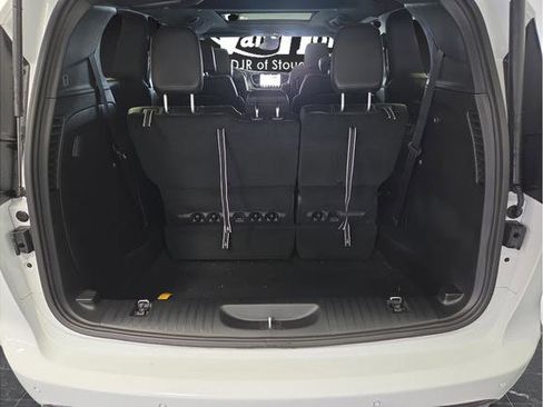 New 2026 Chrysler Pacifica Select image 16