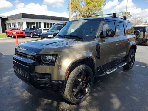 Used 2023 Land Rover Defender 110 X image 2