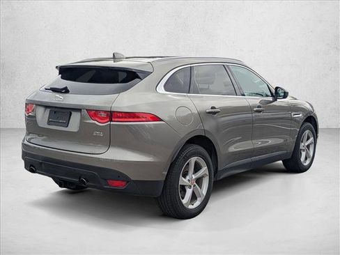 Used 2019 Jaguar F-PACE Premium image 5