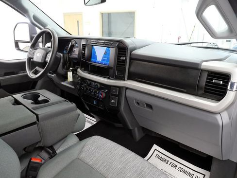 Used 2023 Ford F250 XLT AWD/4WD image 17