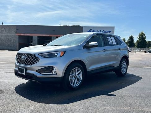 Used 2023 Ford Edge SEL w/ Convenience Package AWD/4WD image 3