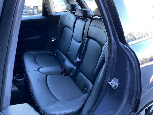 Used 2021 MINI Cooper S w/ Premium Package image 9