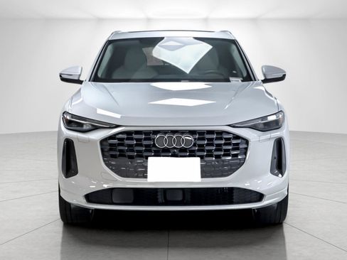 Certified 2025 Audi Q5 Premium w/ Premium Plus AWD/4WD image 8