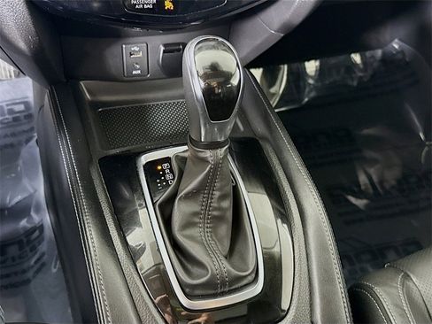 Used 2018 Nissan Rogue Sport SL w/ SL Premium Package image 10