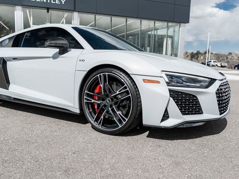 Used 2022 Audi R8 V10 performance image 18