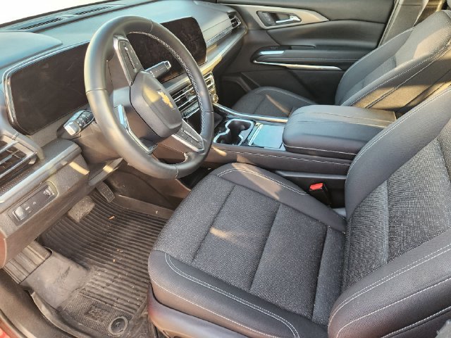 Used 2024 Chevrolet Traverse LT FWD image 8