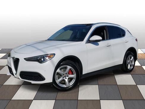 Used 2019 Alfa Romeo Stelvio AWD image 1