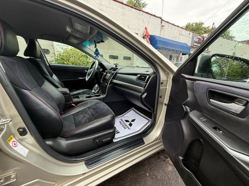 Used 2015 Toyota Camry XSE FWD image 36