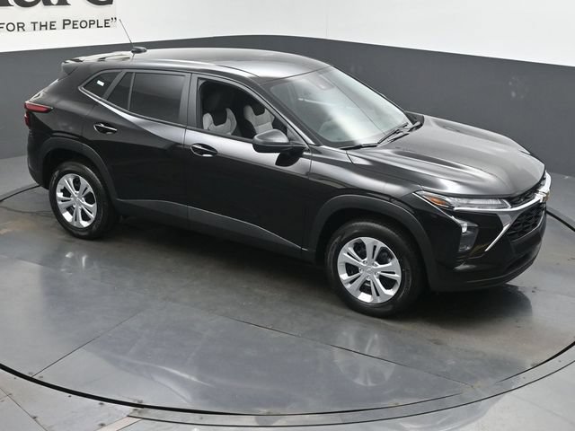 New 2026 Chevrolet Trax LS FWD image 16