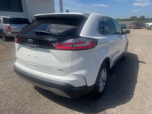 Used 2024 Ford Edge SEL w/ Convenience Package AWD/4WD image 6