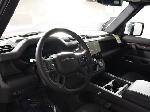 New 2026 Land Rover Defender 130 X-Dynamic SE AWD/4WD image 16