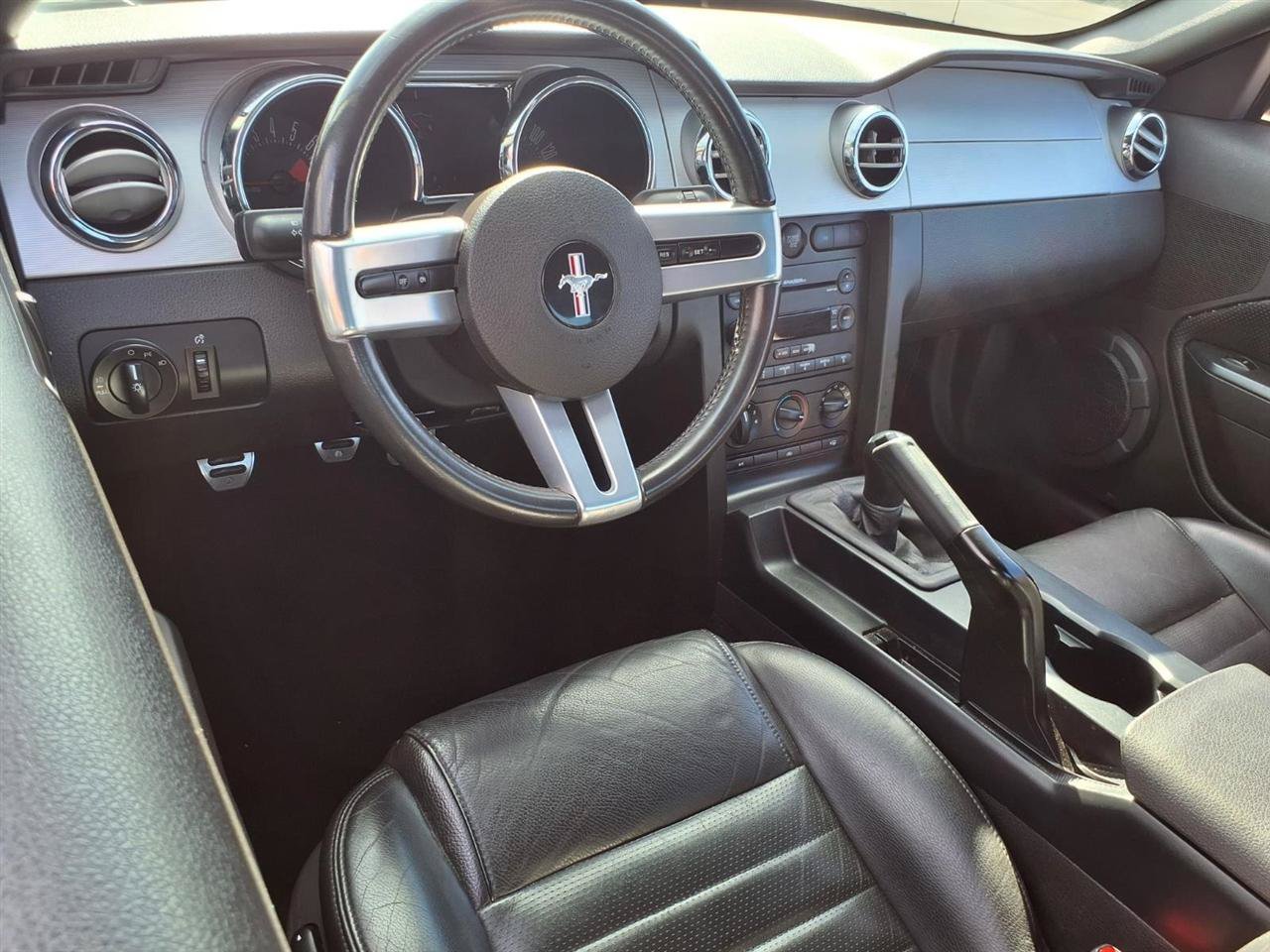 Used 2005 Ford Mustang GT RWD image 9