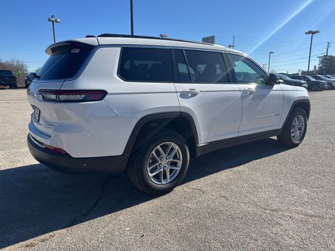 New 2025 Jeep Grand Cherokee L Laredo image 5