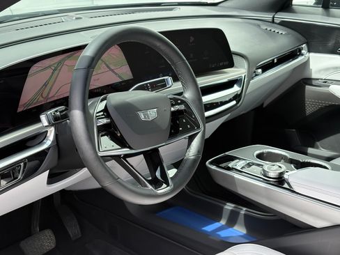 Certified 2024 Cadillac Lyriq Luxury w/ LPO, Floor Liner Package AWD/4WD image 15