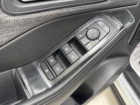 Used 2023 Nissan Rogue SV image 17