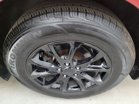 Used 2019 Chevrolet Equinox LT image 31