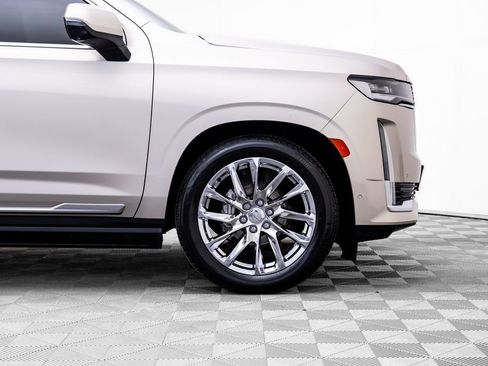 Used 2021 Cadillac Escalade Premium Luxury w/ Driver Assist Tech Package image 36