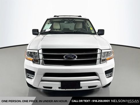 Used 2016 Ford Expedition XLT w/ Equipment Group 201A RWD image 2