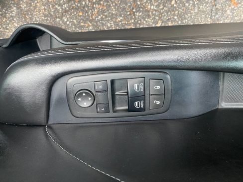 Used 2016 Dodge Challenger SXT Plus image 17