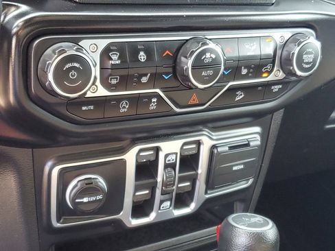 Used 2019 Jeep Wrangler Unlimited Sport AWD/4WD image 18