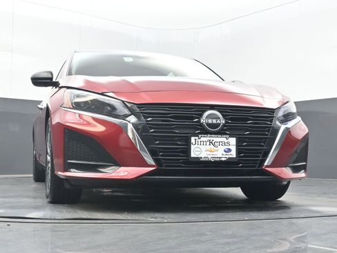 Used 2024 Nissan Altima 2.5 SV image 25