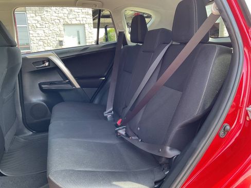 Used 2015 Toyota RAV4 XLE AWD/4WD image 30
