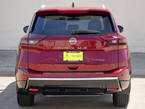 Used 2024 Nissan Rogue Platinum FWD image 47