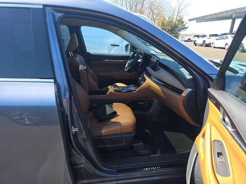 Used 2023 INFINITI QX60 Sensory w/ Vision Package AWD/4WD image 5