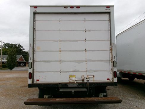 Used 2015 Ford E-350 and Econoline 350 Super Duty image 7